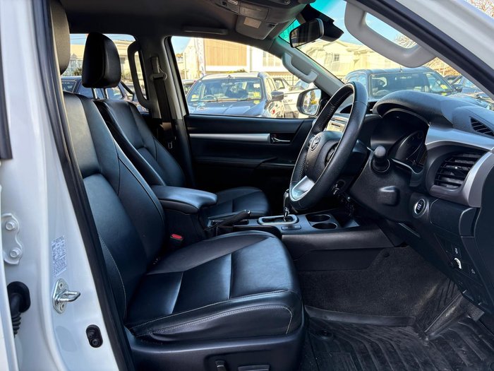 2020 Toyota Hilux SR5