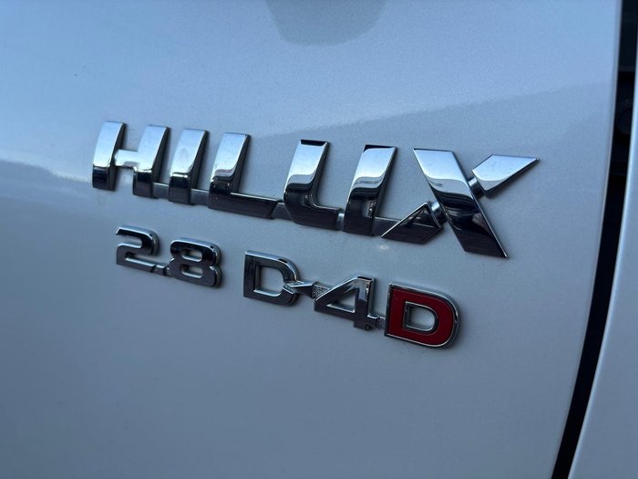 2020 Toyota Hilux SR5