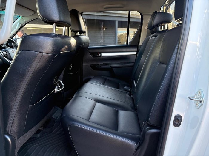 2020 Toyota Hilux SR5