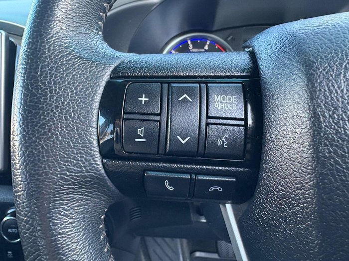 2020 Toyota Hilux SR5