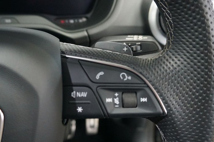 2023 Audi SQ2