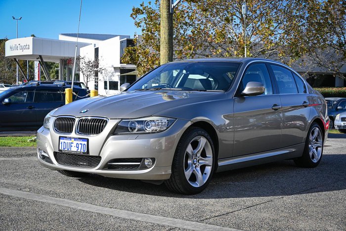 2011 BMW 3 Series 320i Lifestyle