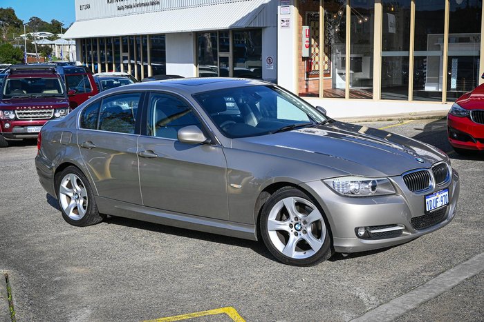 2011 BMW 3 Series 320i Lifestyle