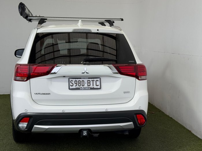 2016 Mitsubishi Outlander LS Safety Pack