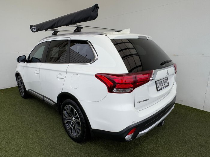 2016 Mitsubishi Outlander LS Safety Pack