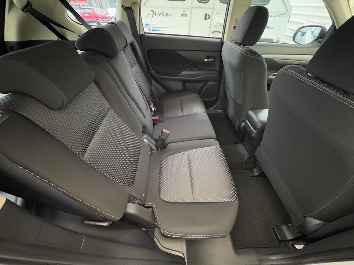 2016 Mitsubishi Outlander LS Safety Pack