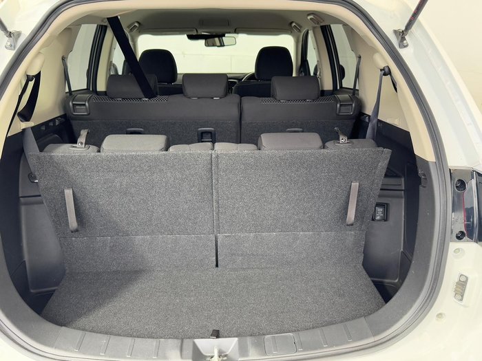 2016 Mitsubishi Outlander LS Safety Pack