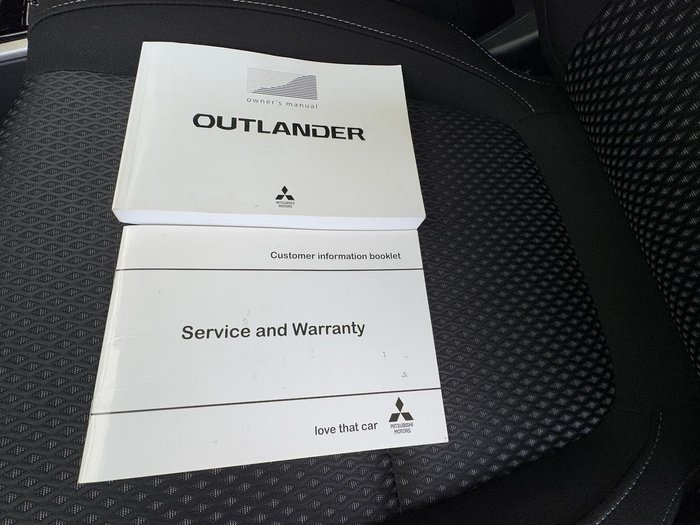 2016 Mitsubishi Outlander LS Safety Pack