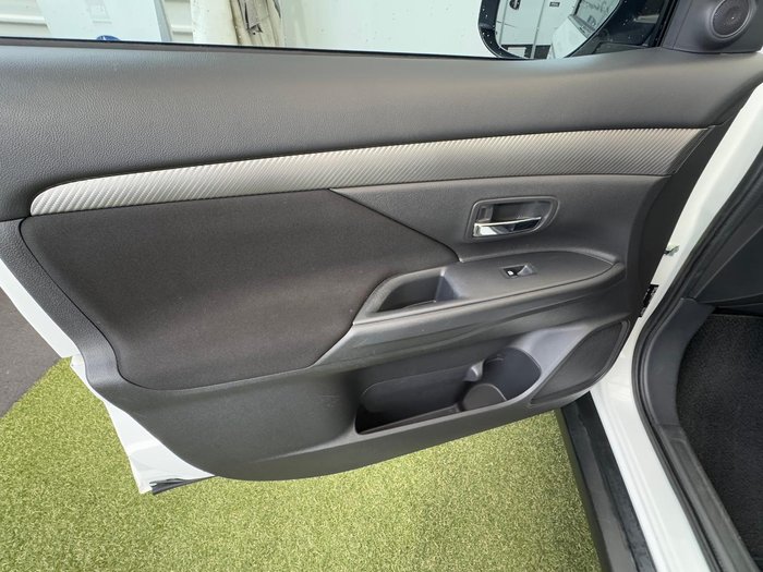 2016 Mitsubishi Outlander LS Safety Pack