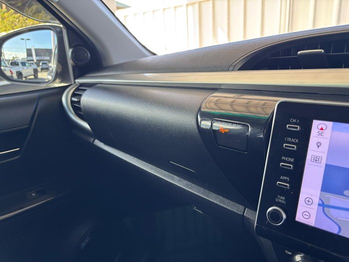 2022 Toyota Hilux SR5
