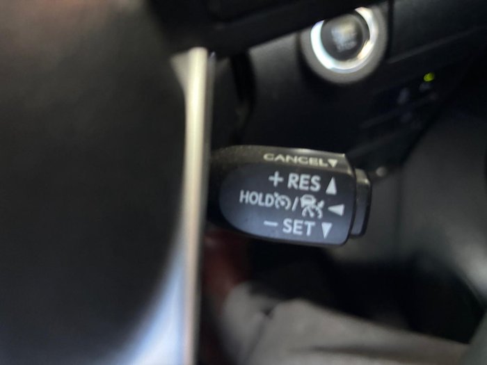 2022 Toyota Hilux SR5