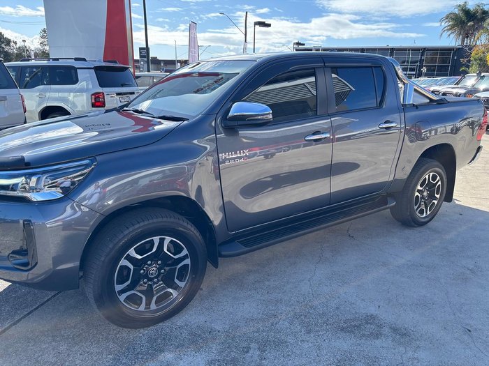 2022 Toyota Hilux SR5