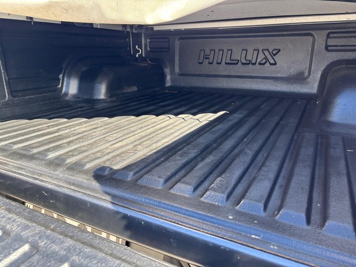 2022 Toyota Hilux SR5