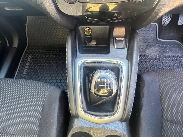2016 Nissan QASHQAI ST
