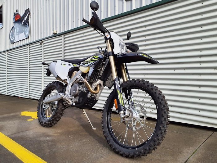 2025 Triumph TF 450-E Off Road White