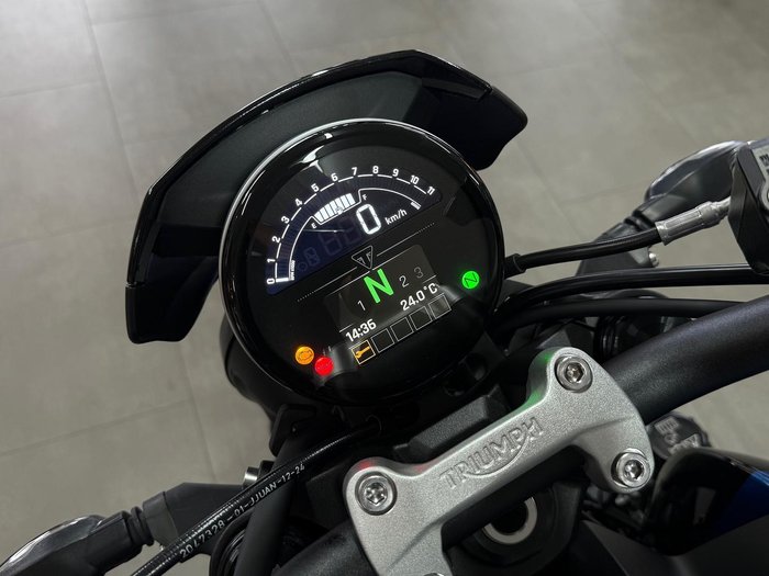 2025 Triumph Trident 660 Full Power Triple Tribute Trident Black
