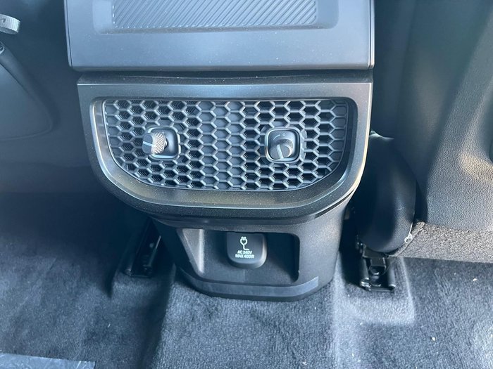 2025 Kia Tasman X-Line TK MY26 4X4 Dual Range Clear White