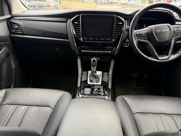 2023 Isuzu MU-X LS-T