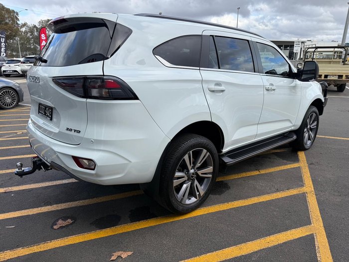 2023 Isuzu MU-X LS-T