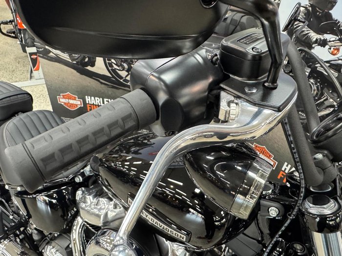 2025 Harley-Davidson Street Bob 117 (FXBB) Softail Black