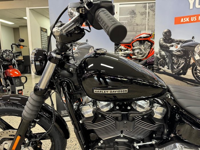 2025 Harley-Davidson Street Bob 117 (FXBB) Softail Black