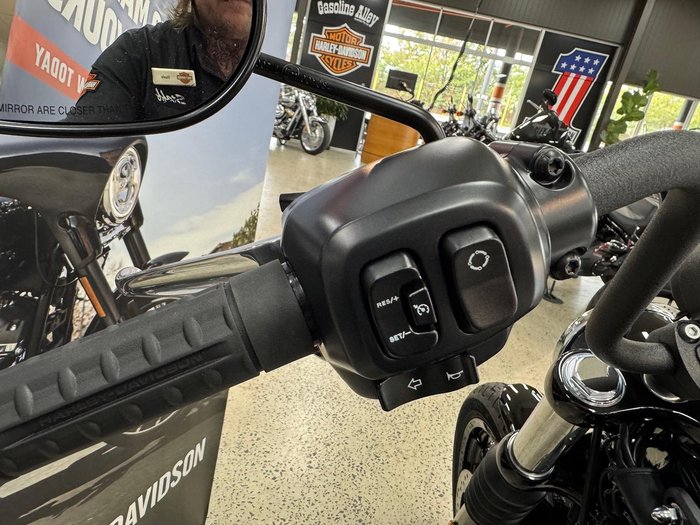 2025 Harley-Davidson Street Bob 117 (FXBB) Softail Black