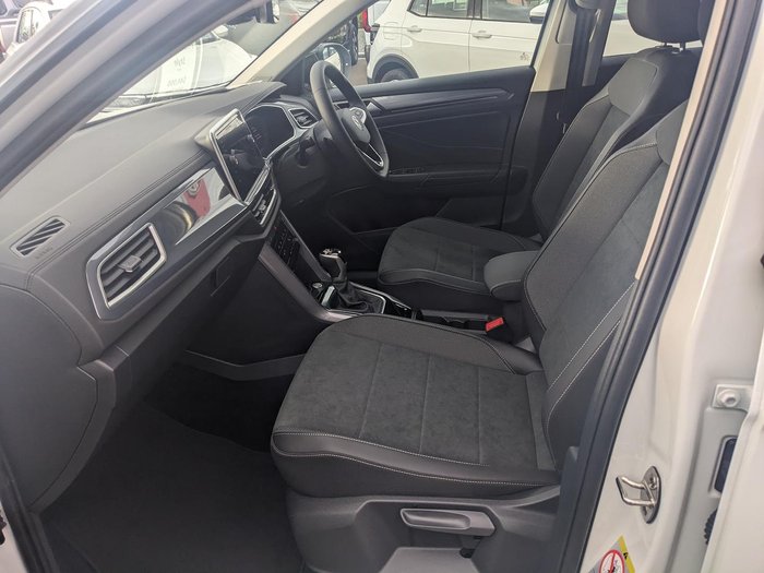 2025 Volkswagen T-Roc 110TSI Style