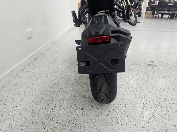 2025 CFMOTO 300 NK ABS