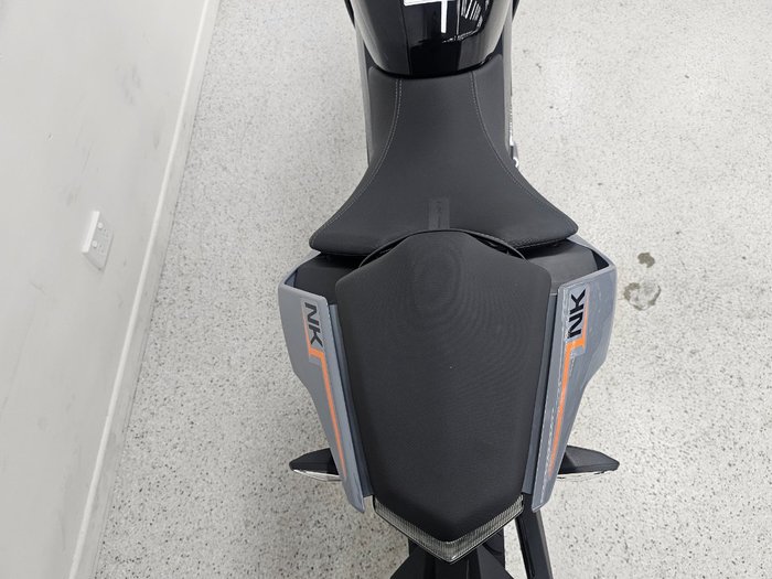 2025 CFMOTO 300 NK ABS