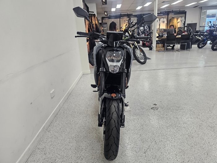 2025 CFMOTO 300 NK ABS