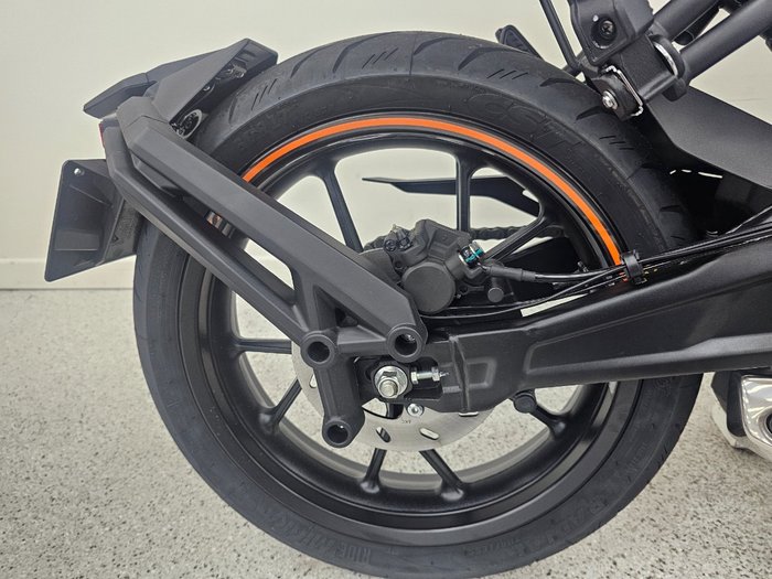 2025 CFMOTO 300 NK ABS