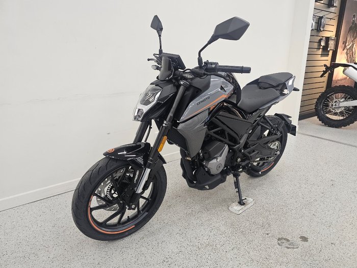 2025 CFMOTO 300 NK ABS