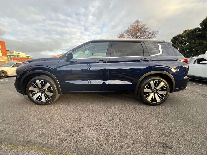 2025 Mitsubishi Outlander Exceed