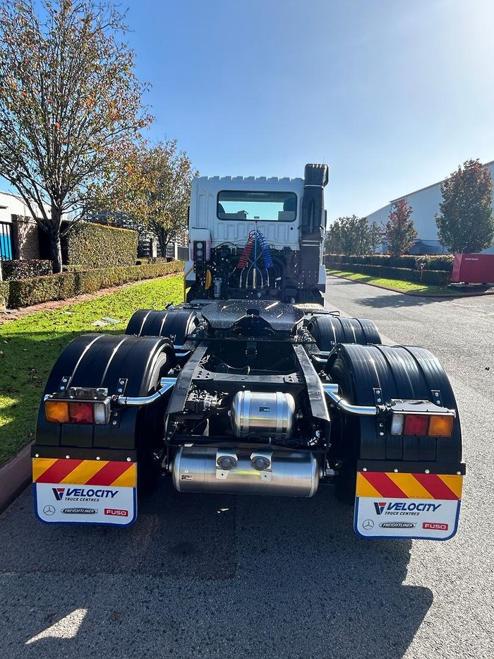 2025 Fuso Shogun 455hp WHITE