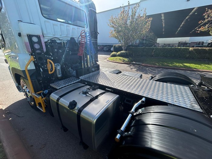 2025 Fuso Shogun 455hp WHITE