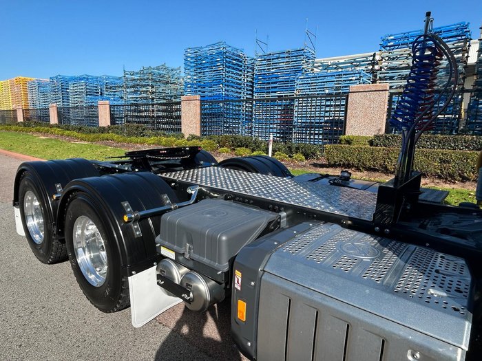 2025 Fuso Shogun 455hp WHITE