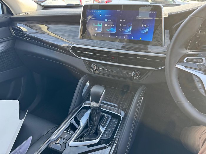 2023 LDV D90 Executive
