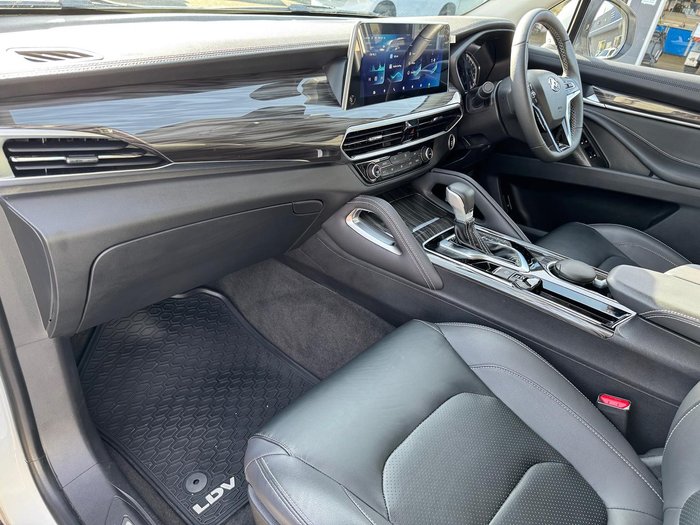 2023 LDV D90 Executive