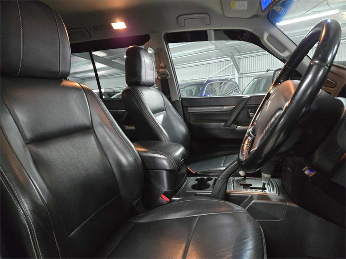 2012 Mitsubishi Pajero GLX