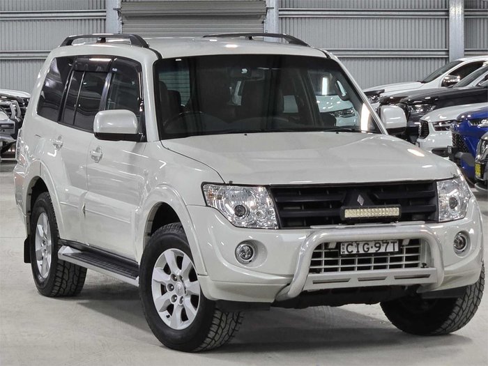 2012 Mitsubishi Pajero GLX