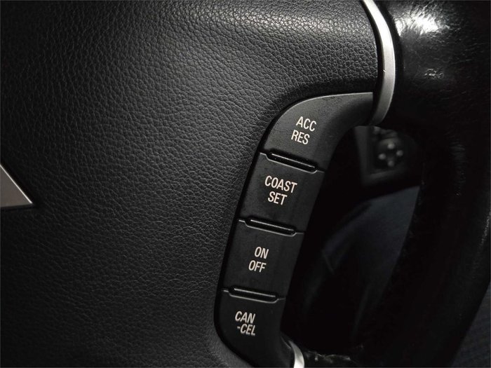 2012 Mitsubishi Pajero GLX