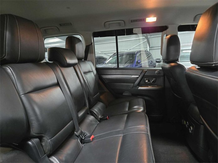 2012 Mitsubishi Pajero GLX
