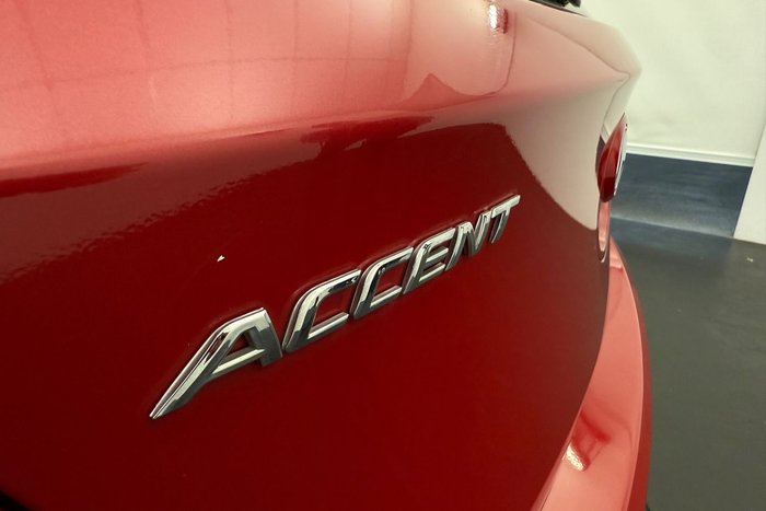 2016 Hyundai Accent Active