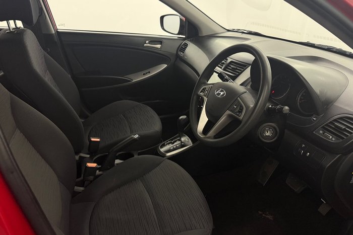 2016 Hyundai Accent Active