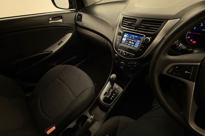 2016 Hyundai Accent Active