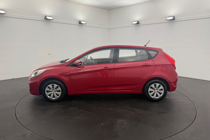 2016 Hyundai Accent Active