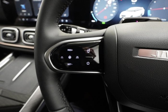 2025 Jaecoo J8 Track