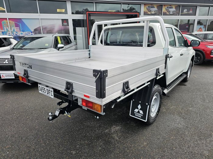 2023 Mitsubishi Triton GLX