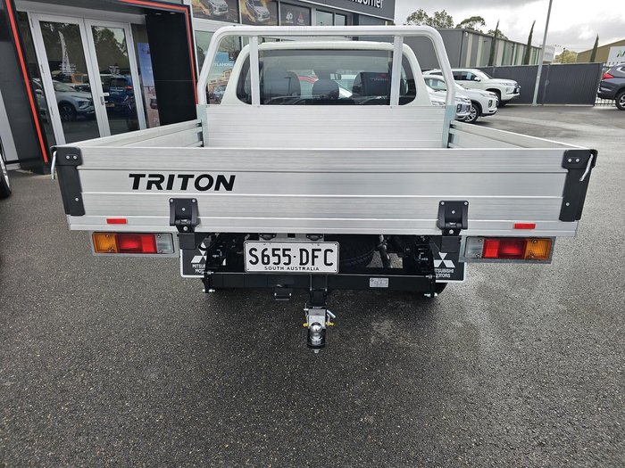 2023 Mitsubishi Triton GLX