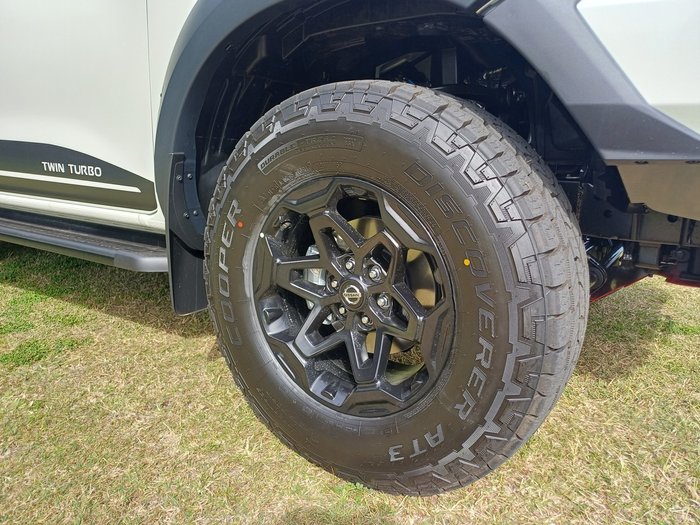 2025 Nissan Navara Pro-4X Warrior (4x4)